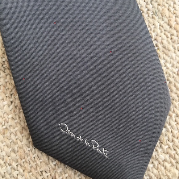 50% Off 🏷 Oscar De La Renta Beautiful Tie - Picture 2 of 5